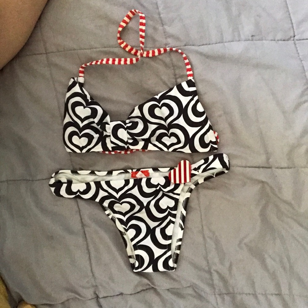 Women’s bathing suit